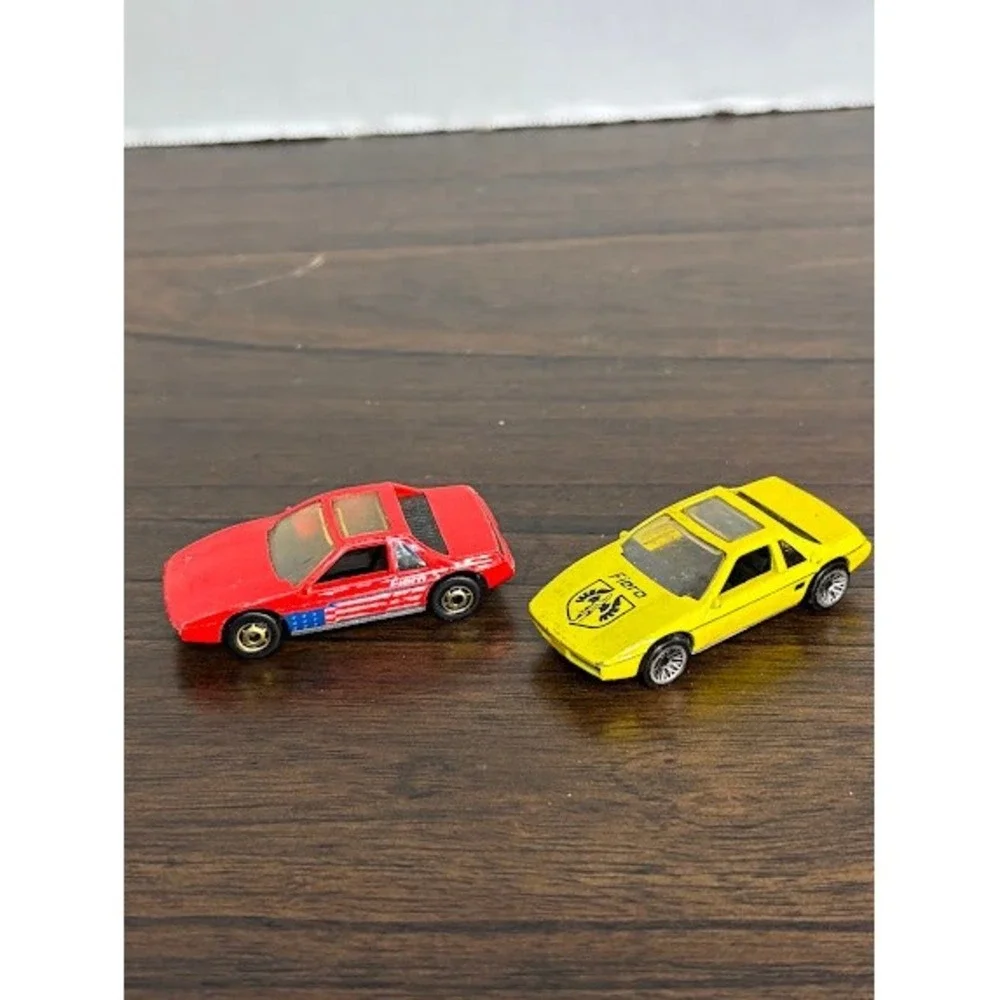 Vintage 1984 Hot Wheels Pontiac Fiero Lot of 2 Red American Flag & Yellow 1:64